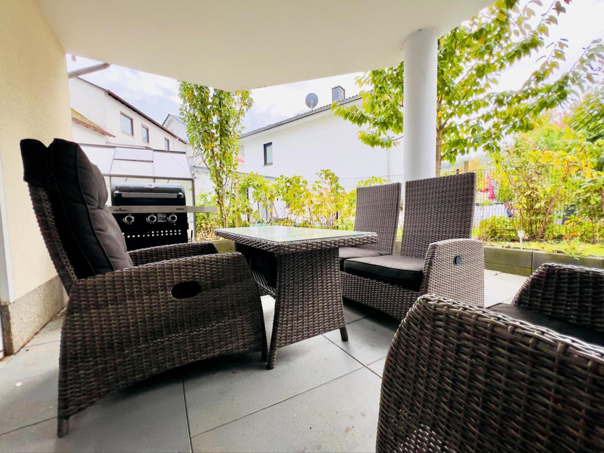 Modern Und Lichtdurchflutet - Ferienwohnung Mit Terrasse Fachbach Zewnętrze zdjęcie